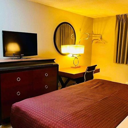 Super 8 By Wyndham Benton Harbor St Joseph Ξενοδοχείο Εξωτερικό φωτογραφία