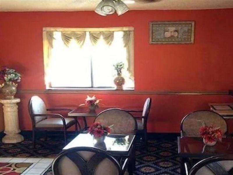 Super 8 By Wyndham Benton Harbor St Joseph Ξενοδοχείο Εξωτερικό φωτογραφία